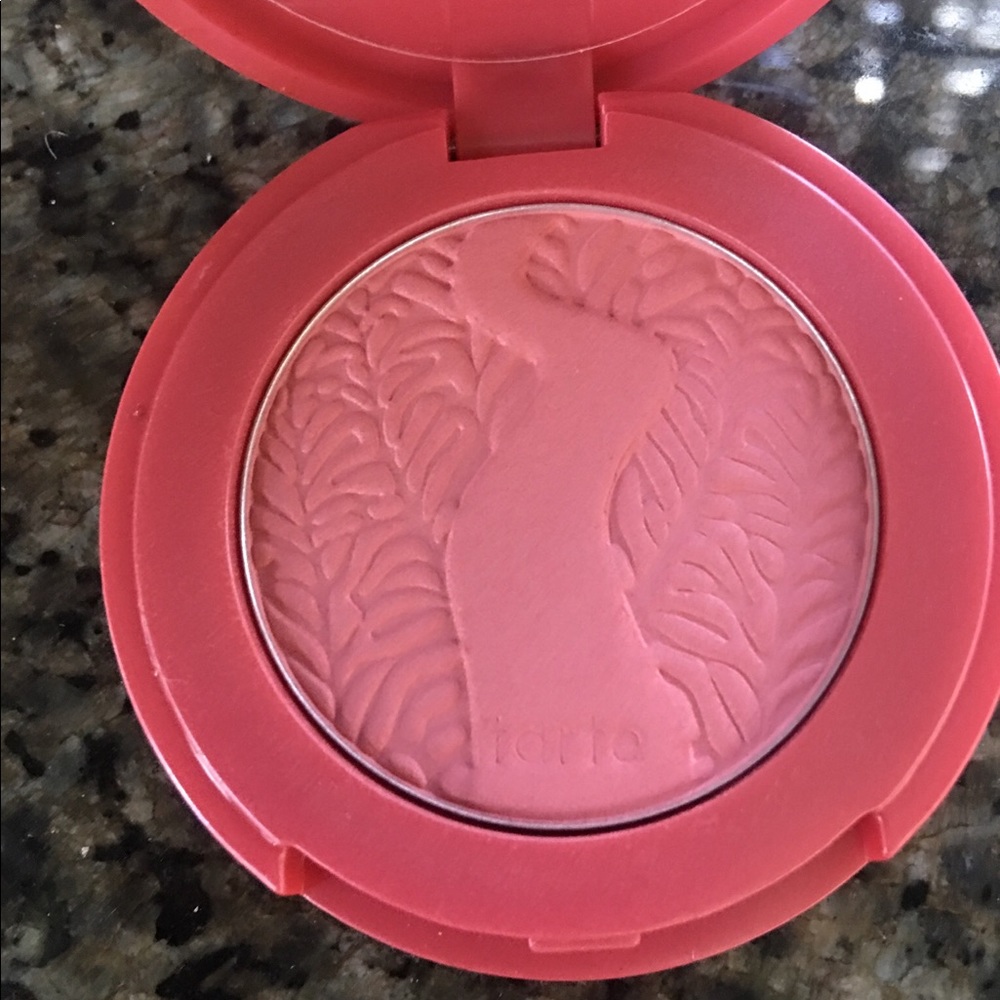 Amazonia clay 12 hour blush - Picture 2 of 4